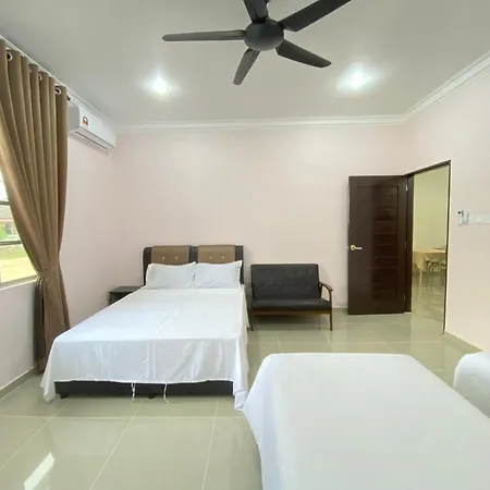 Okaasan'S House Villa Kampong Ayer Tawar  Exterior photo