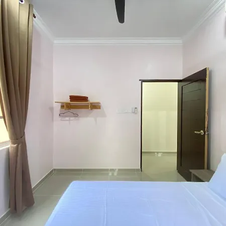 Okaasan'S House Villa Kampong Ayer Tawar  Exterior photo